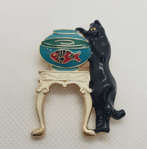 Brooch Cat